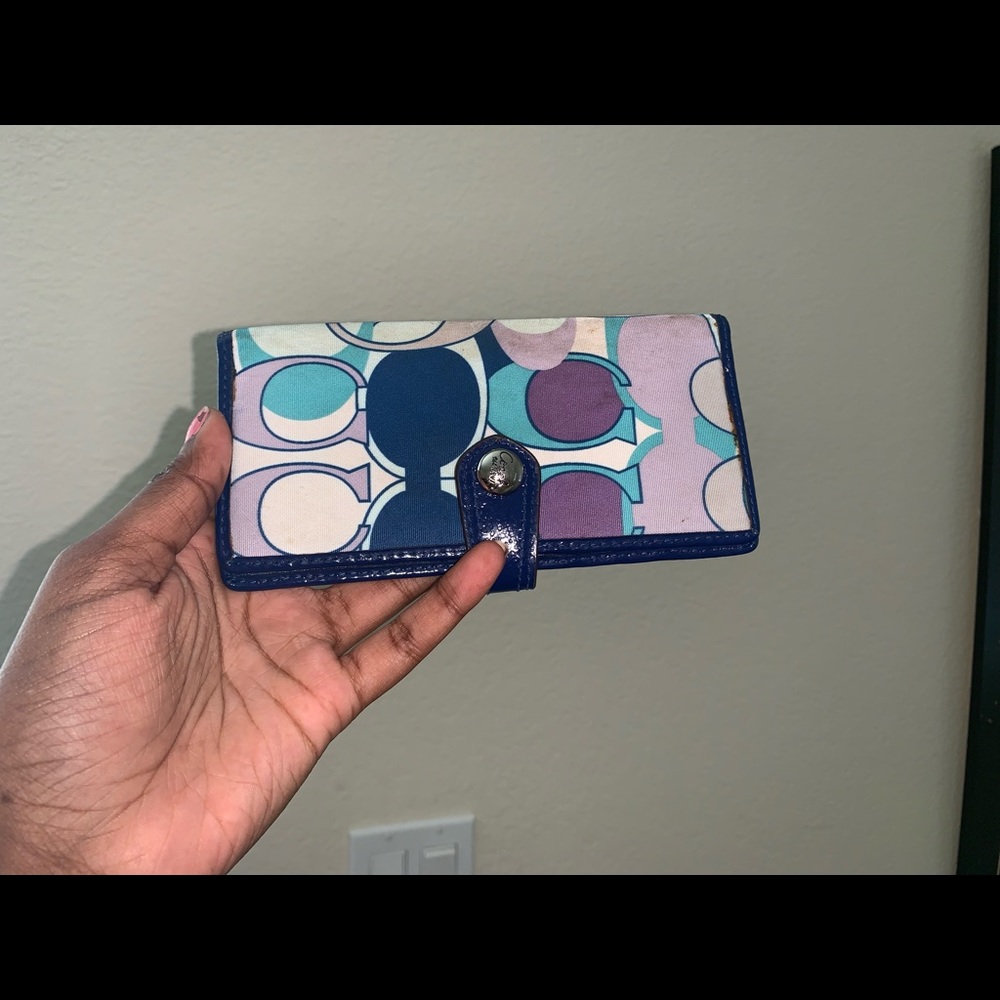 AUTHENTIC Coach Wallet
